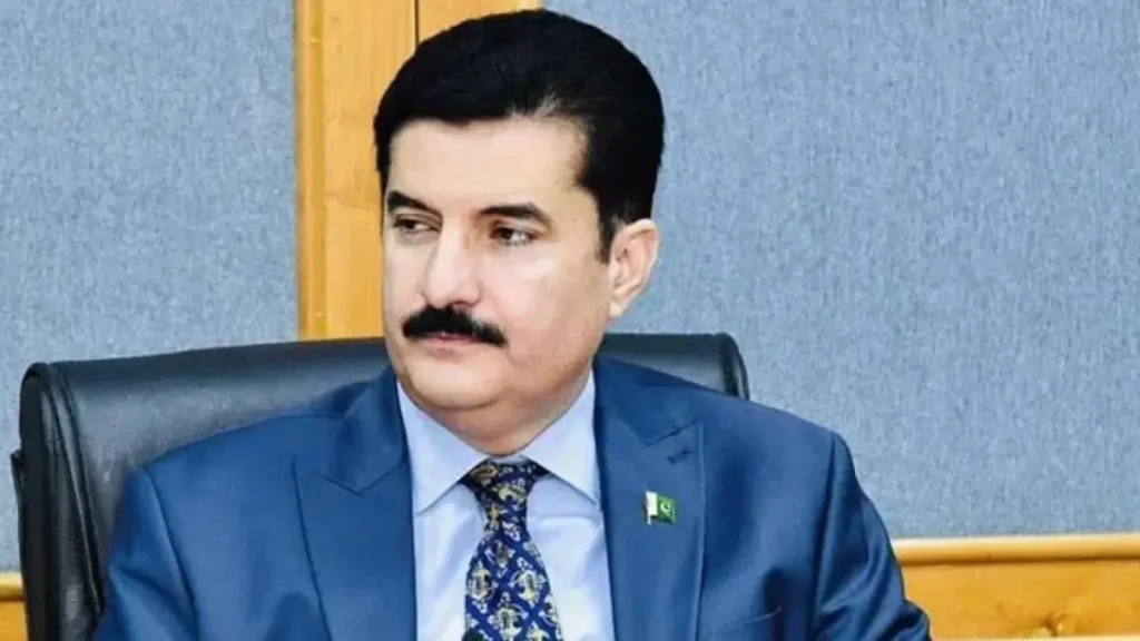 Governor Kundi, federal health minister discuss strengthening healthcare in KP