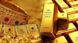 Gold prices surge by Rs3,400 per tola