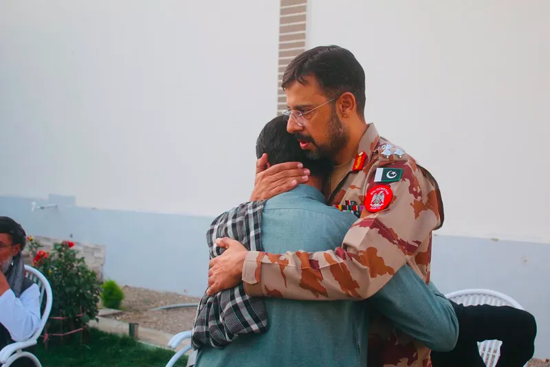FC Commanders Honor Families of Martyred Police Personnel in Ziarat (Image 3)
