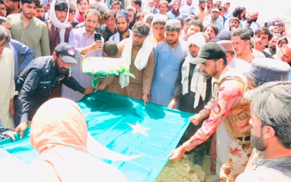 FC Commanders Honor Families of Martyred Police Personnel in Ziarat (Image 1)