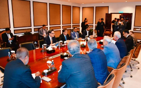 Pakistan and Iran Agree to Strengthen Rail Links and Trade (Image 1)