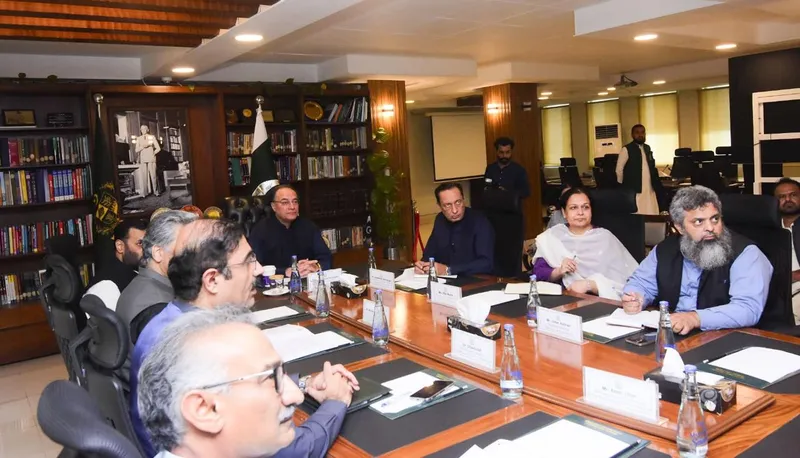 Finance Minister Aurangzeb Chairs High-Level Committee on Essential Drug Pricing (Image 1)