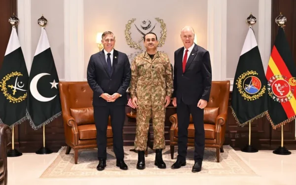 US Congressmen Discuss Defense and Economic Ties With Army Chief
