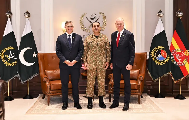 US Congressmen Discuss Defense and Economic Ties With Army Chief