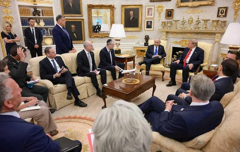Donald Trump and Benjamin Netanyahu Discuss Iran and Middle East (Image 4)