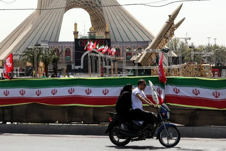 Analysis Examines Resilience of Iranian Economy Amidst Ongoing Global Pressure