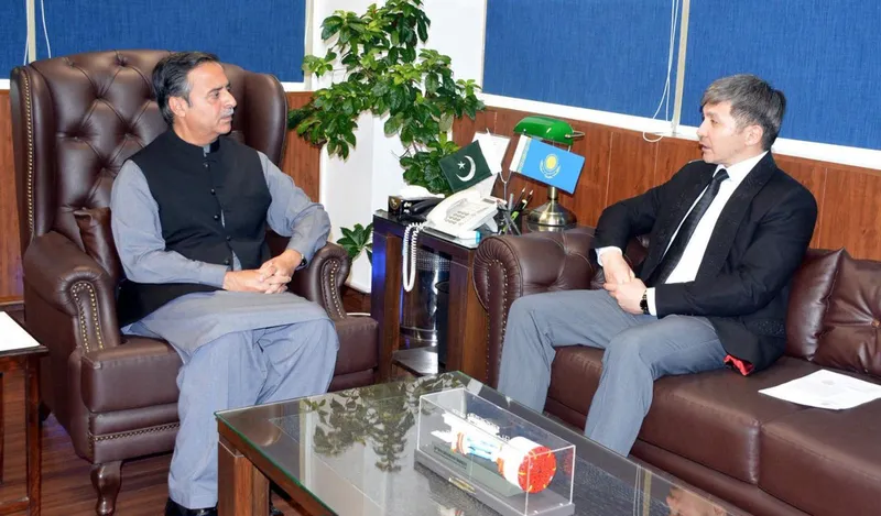 Kazakh Ambassador and Maritime Minister Discuss Enhancing Trade Via Ports