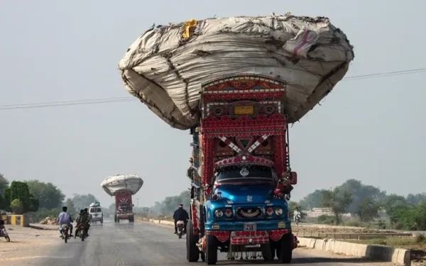 Federal Minister Aleem Khan Mandates Strict Action Against Overloaded Vehicles