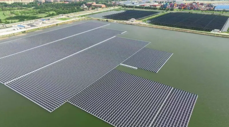 China's First Seawater Floating Solar Project Generates Over 10 Million kWh of Electricity (Image 2)