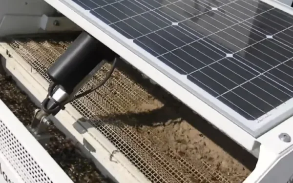 Canada Introduces Solar-Powered Robot to Clean Beaches and Combat Plastic Pollution (Image 1)