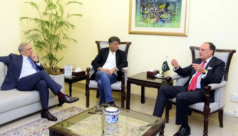 Finance Minister and PBC discuss investment, digital transformation and business-led growth (Image 1)