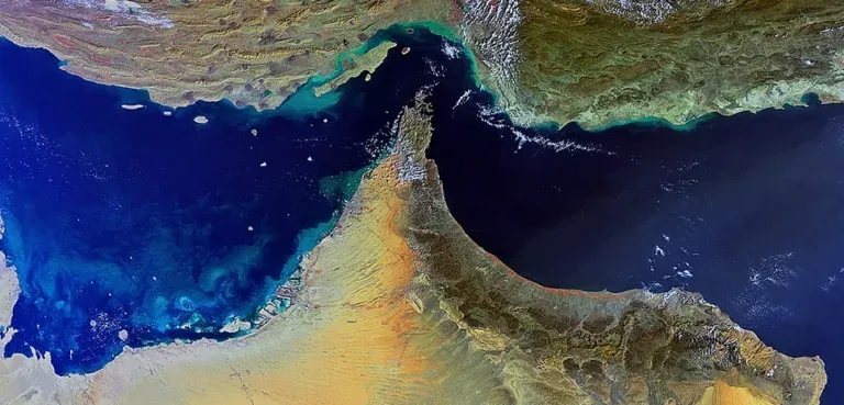 Iran, Oman Agree on Shipping Route Map Through Strait of Hormuz