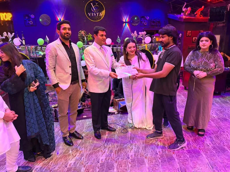 Vista Cafe Hosts Qawali and Dinner to Celebrate Pakistan’s Independence Day (Image 2)