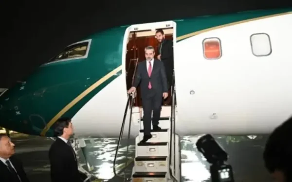 Syrian Foreign Minister arrives in Islamabad, Ishaq Dar receives him (Image 1)