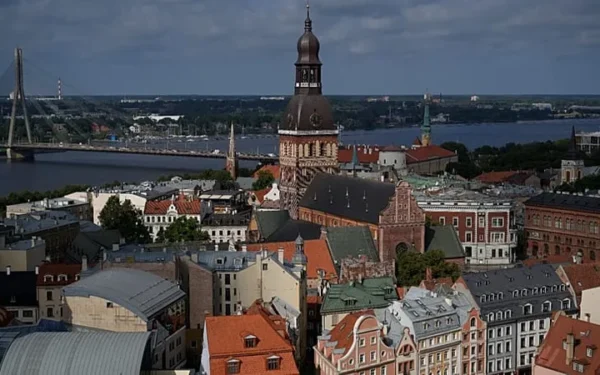 Ukraine war hits tourism, 7 European countries seek €2 trillion from EU