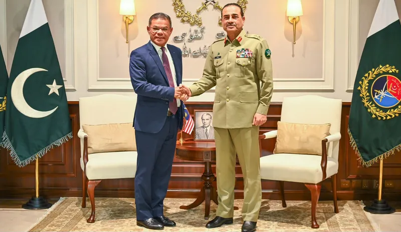 Malaysian Home Affairs Minister Calls on Field Marshal Asim Munir at GHQ