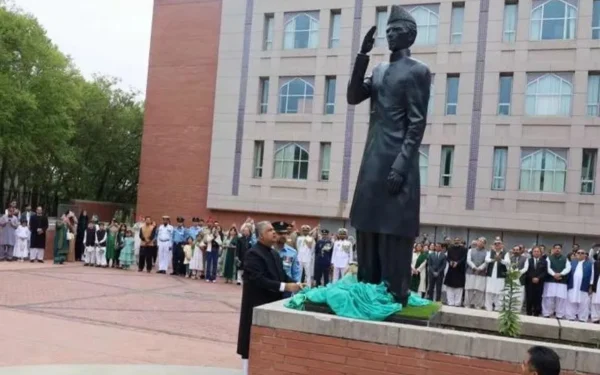 Quaid-e-Azam Statue Unveiled at Pakistan Embassy in Washington