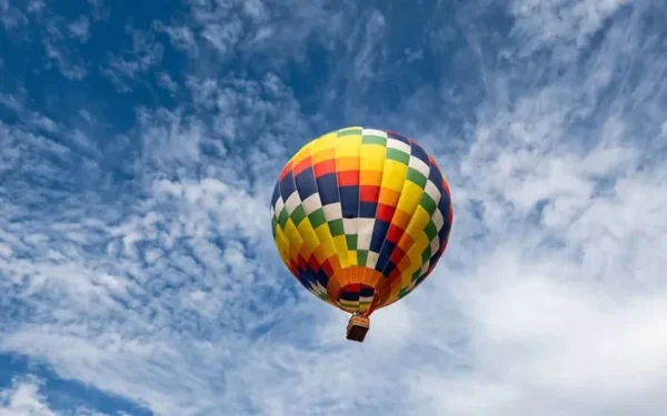 Successful hot air balloon trial conducted in Naran, offering tourists aerial views