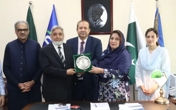 LCCI Urges Facilitation for Business Growth; FBR Introduces Green Plates