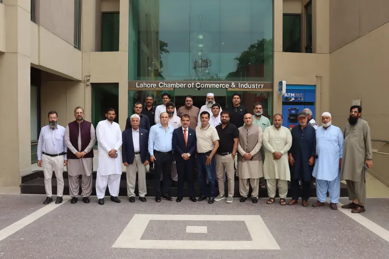 Beadon Road Traders Discuss Business Challenges with LCCI President Saigol (Image 1)