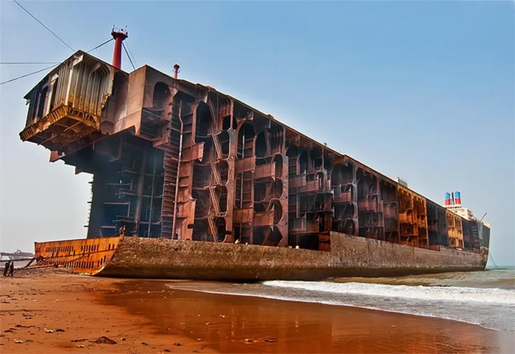 Rs12bn Gadani Shipbreaking Yard Overhaul Begins