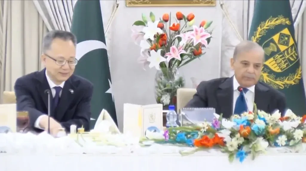 ADB Vice President Yingming Yang meets Prime Minister Shehbaz Sharif, ML-1 project reviewed (Image 1)