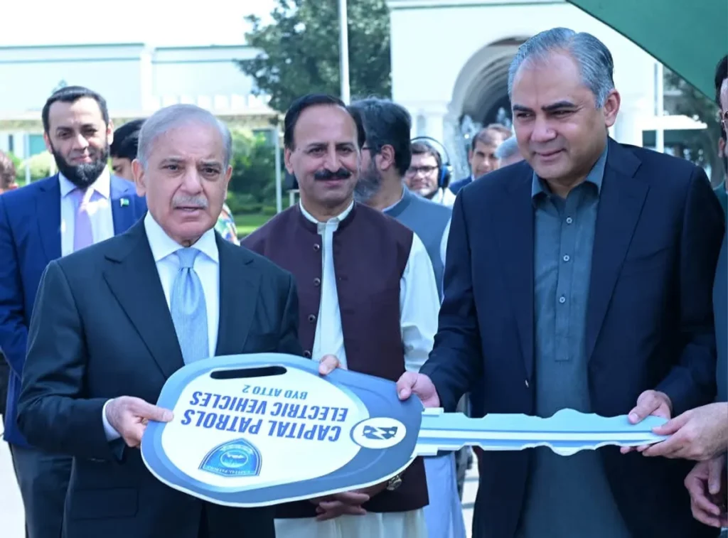 PM directs measures to further strengthen modern policing system (Image 1)