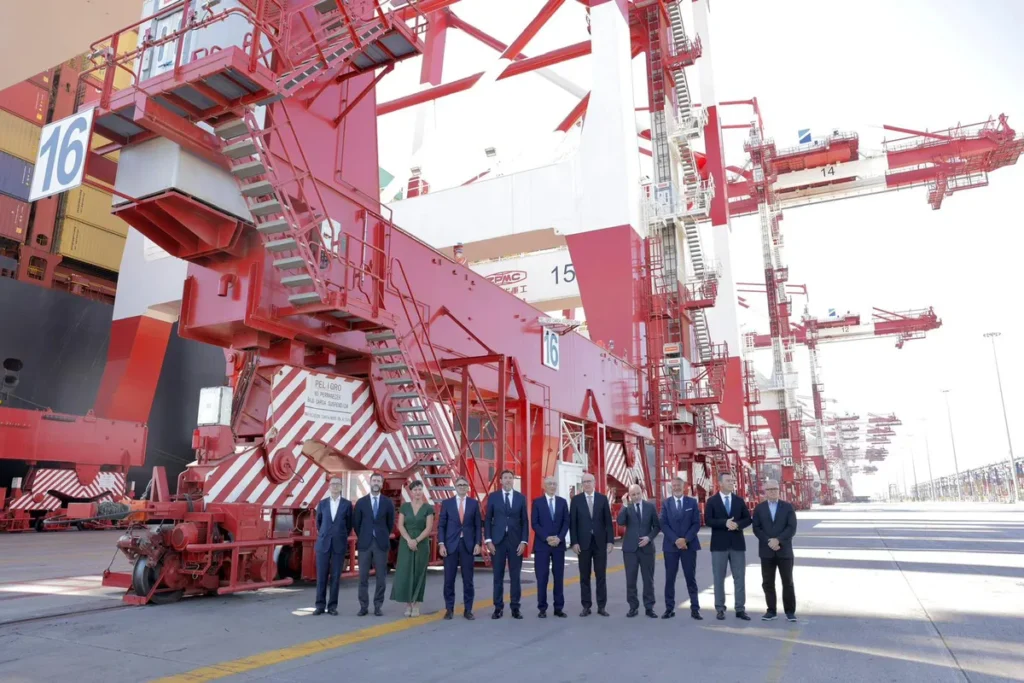 Hutchison Ports BEST Expands Operational Capacity with New Quay Cranes (Image 1)