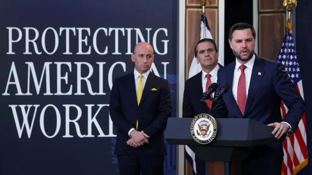 US Deals Major Blow to Indian IT Firms as Green Card Sponsorships Reportedly Suspended