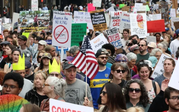 Anti-Trump ‘No Kings’ Rallies Held Across US, More Than 3,000 Events Planned Ahead of Midterm Elections