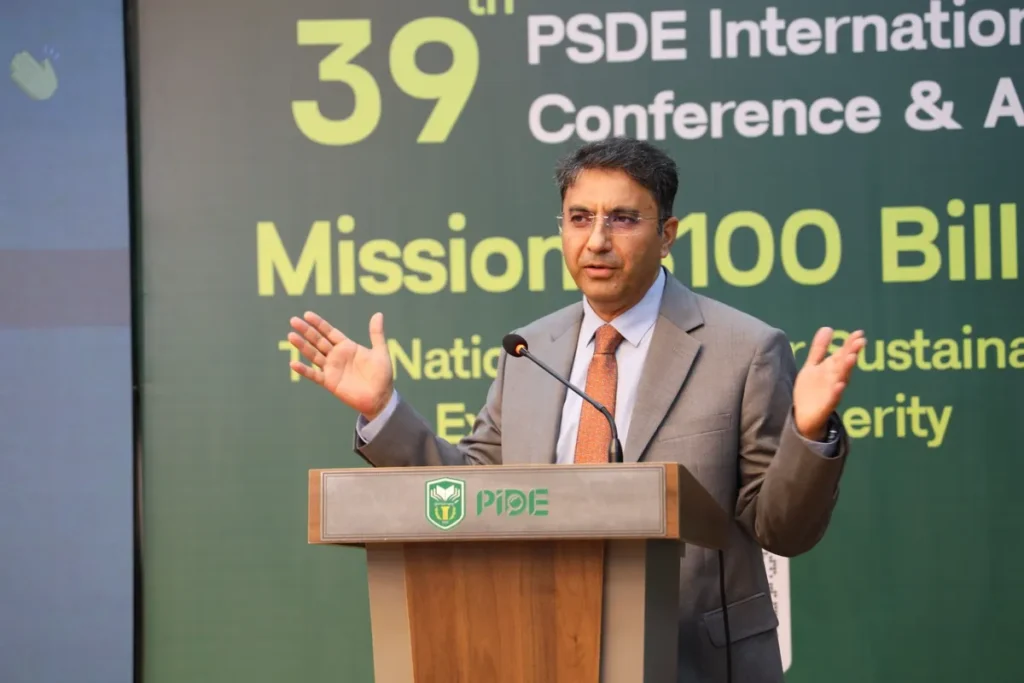 Economic experts discussing the PIDE sets out six-point roadmap to unlock Pakistan’s export potential at a conference in Islamabad. (Image 1)
