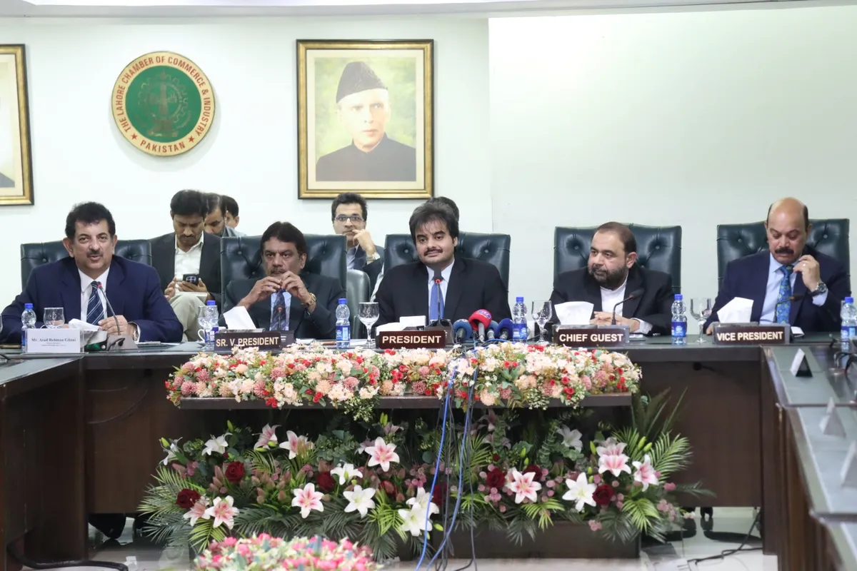 Federal Minister Aurangzeb Khan Khichi and LCCI officials meeting to discuss the creative economy and cultural heritage in Lahore. (Image 2)