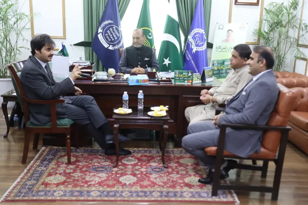 Lahore Chamber of Commerce and Industry President Ali Hussam Asghar discusses Punjab Chamber Traders' Issues with Labour Minister Muhammad Manshaullah Butt.