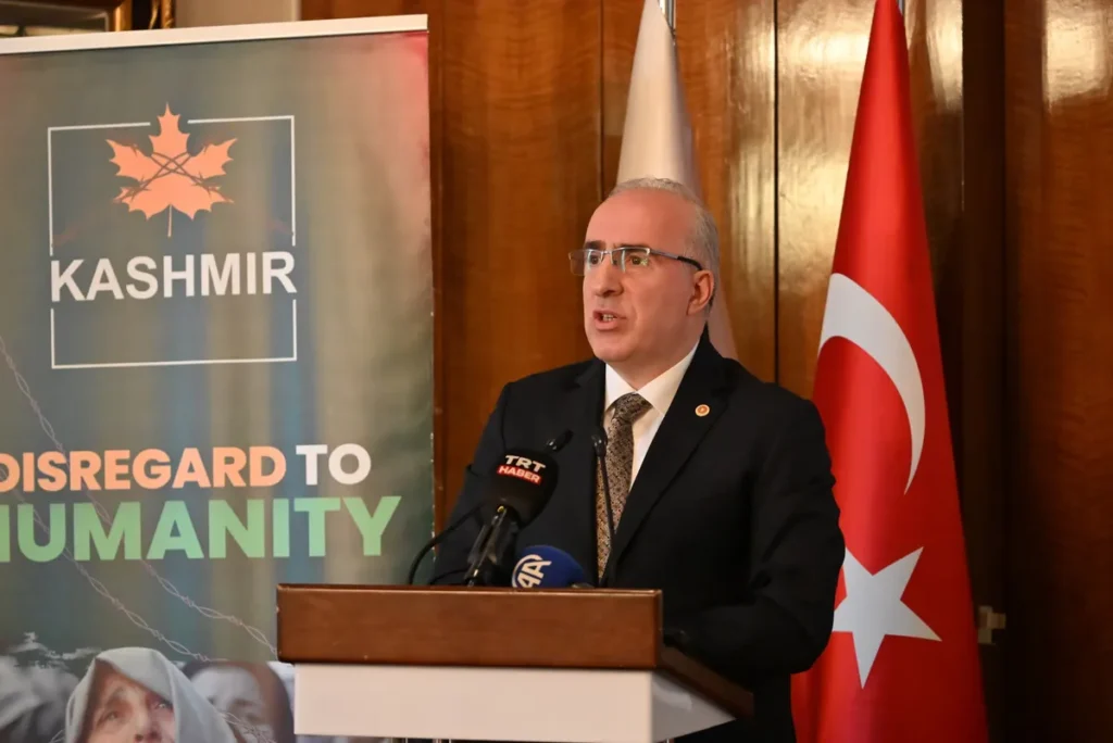 Diplomats and dignitaries gather at the Embassy of Pakistan in Ankara to mark Kashmir Black Day. (Image 1)